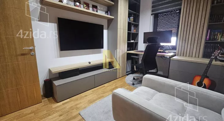 Četvoroiposoban stan | 4zida