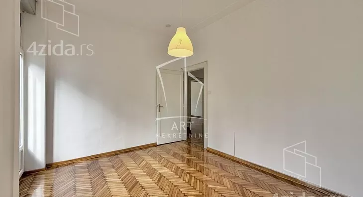 Šestosoban stan | 4zida