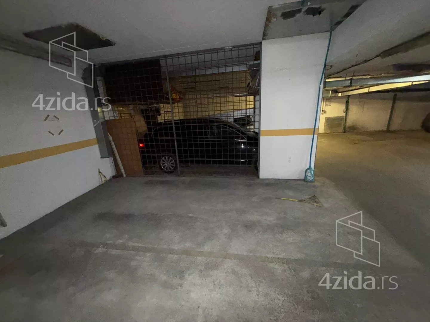 Garaža | 4zida
