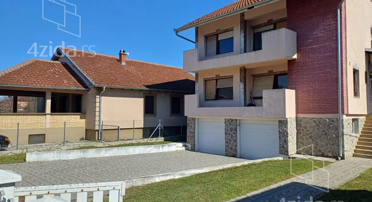 3-etažna kuća | 4zida
