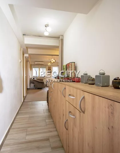 Borska 55+20 | 4zida.rs