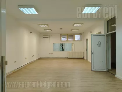 CRVENI KRST | 4zida.rs