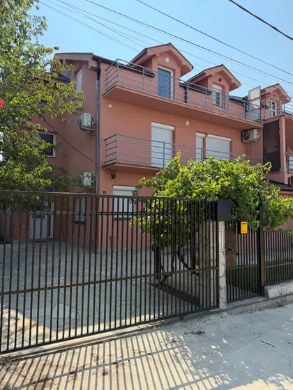 Betovenova 23A | 4zida.rs
