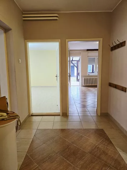 Mali Radanovac | 4zida.rs