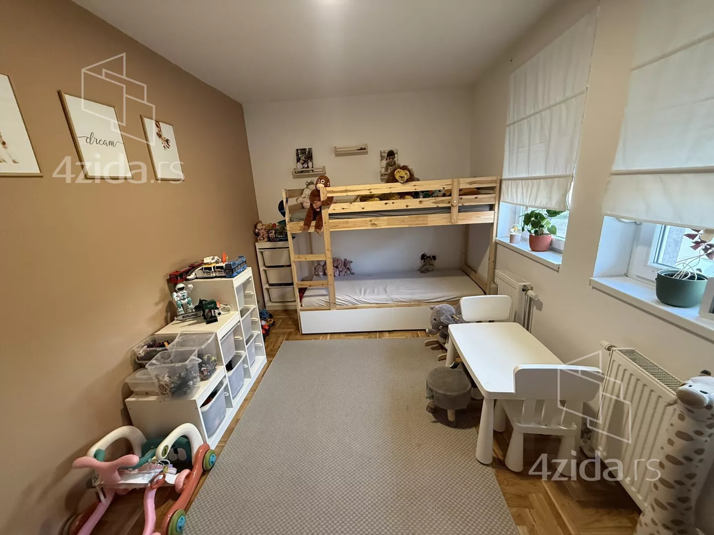 Dvoiposoban stan | 4zida