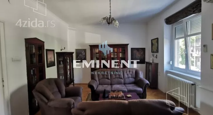 Četvoroiposoban stan | 4zida