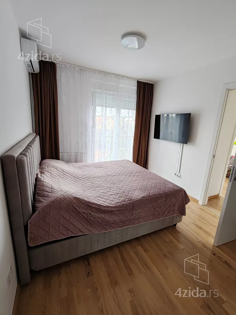 Petosoban stan | 4zida