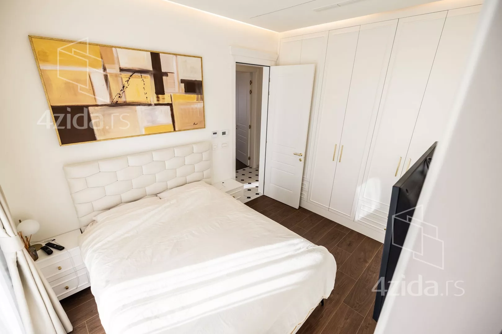 Petosoban stan | 4zida