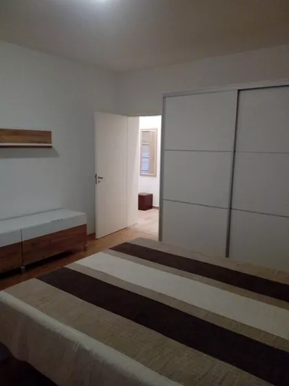 Kalenić pijaca | 4zida.rs