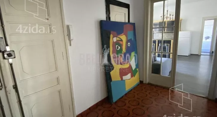 Šestosoban stan | 4zida