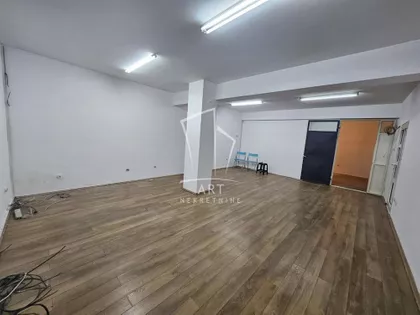 Breskvin cvet | 4zida.rs