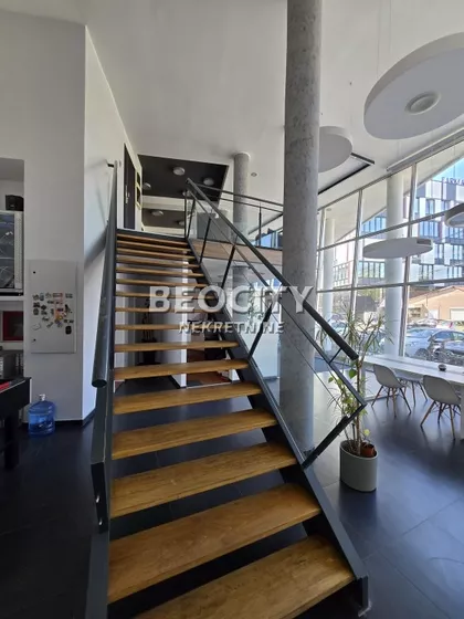 Heroja Pinkija | 4zida.rs