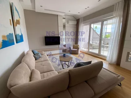 Heroja Pinkija | 4zida.rs