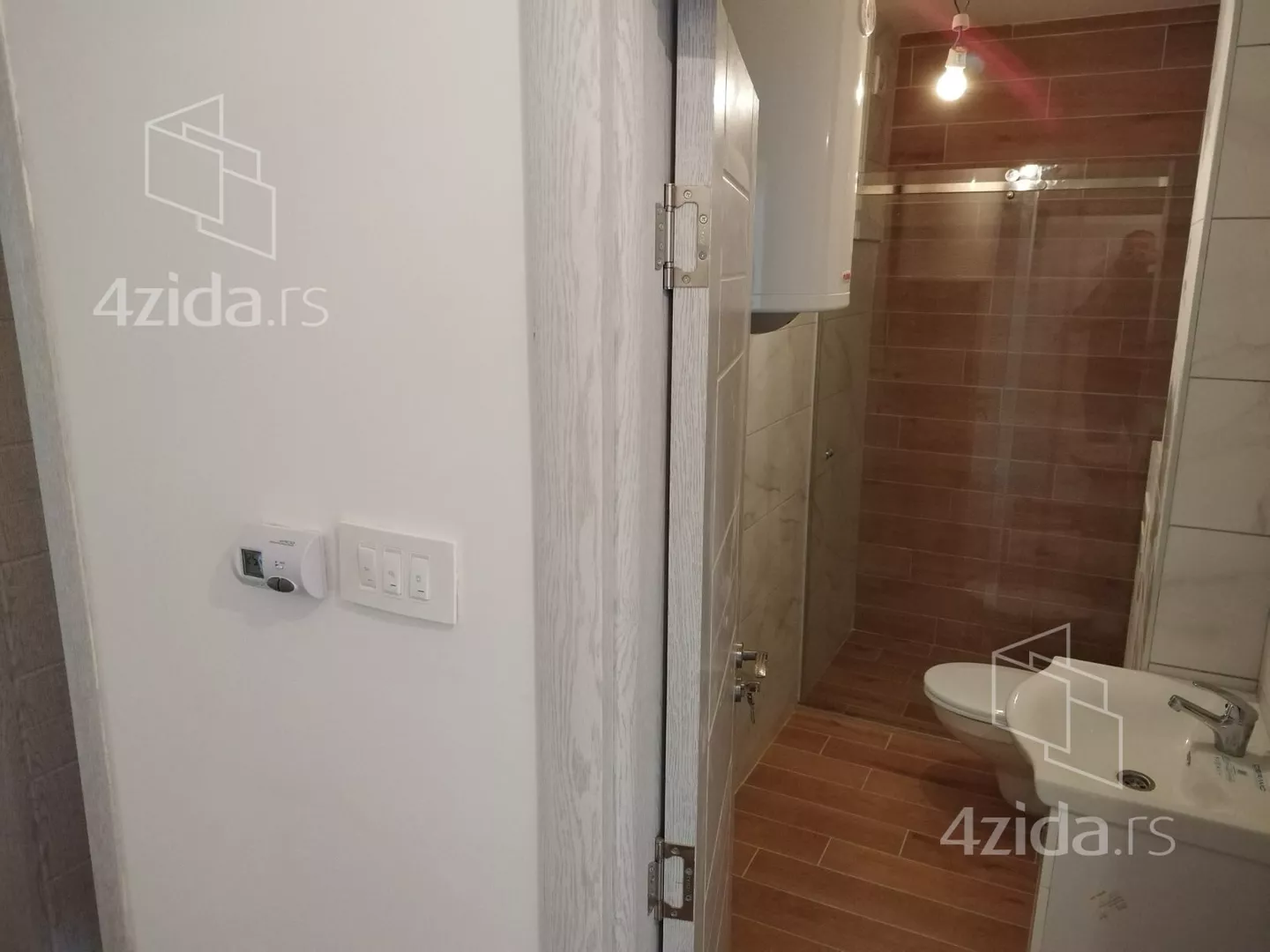 Sedmosoban stan | 4zida