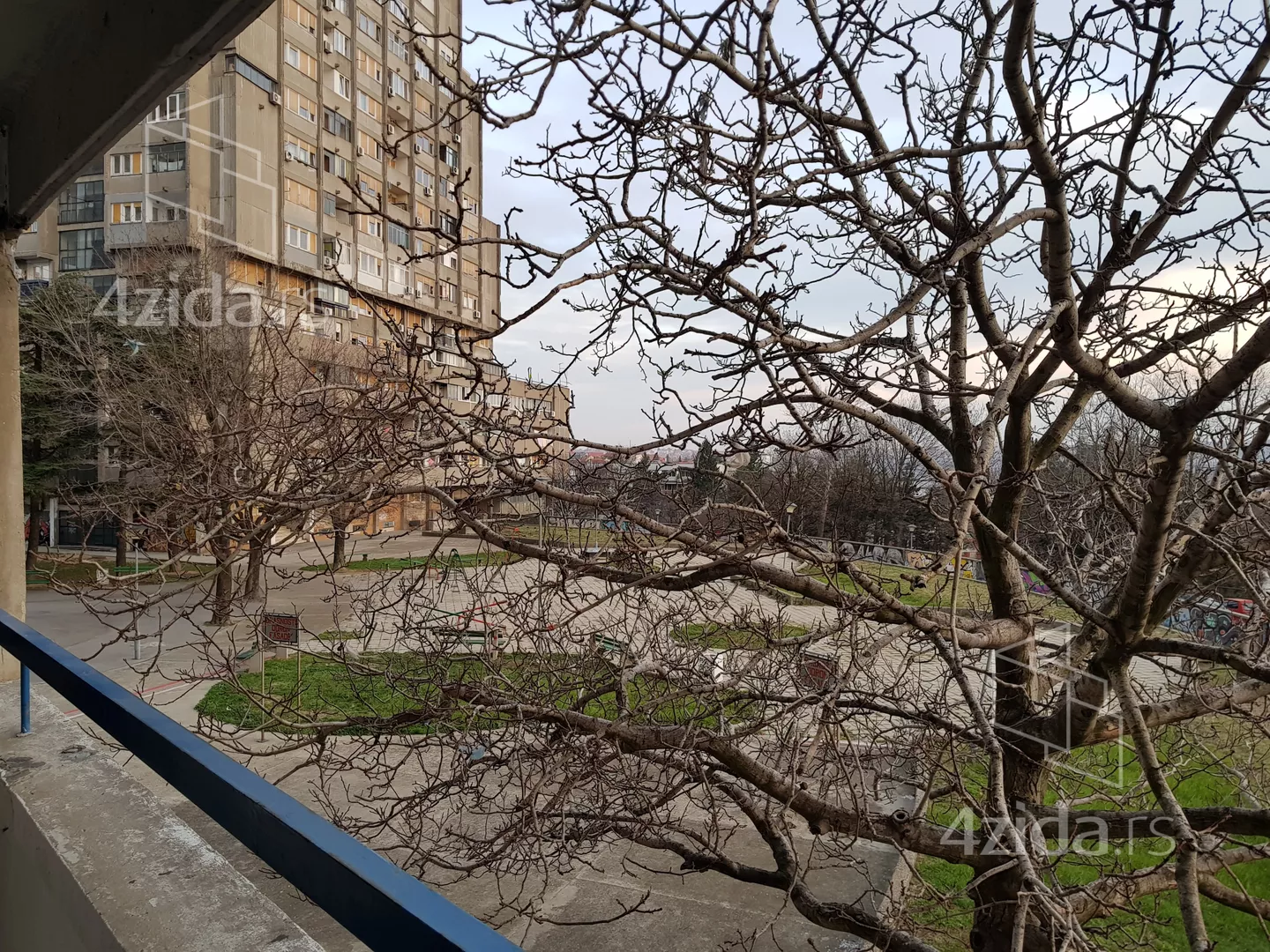 Troiposoban stan | 4zida