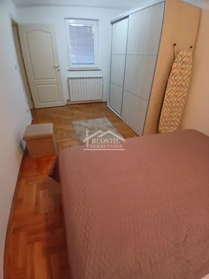 Alberta Ajnštajna | 4zida.rs
