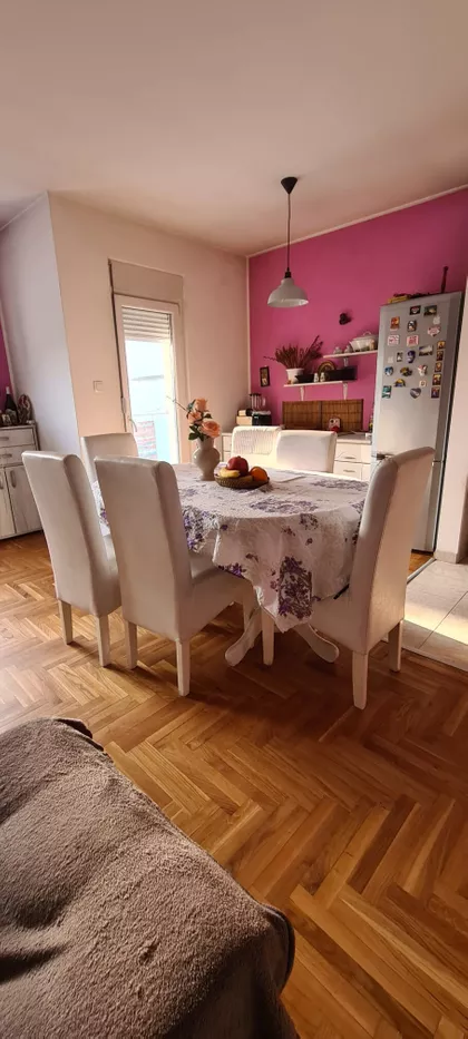 Cara Dušana | 4zida.rs