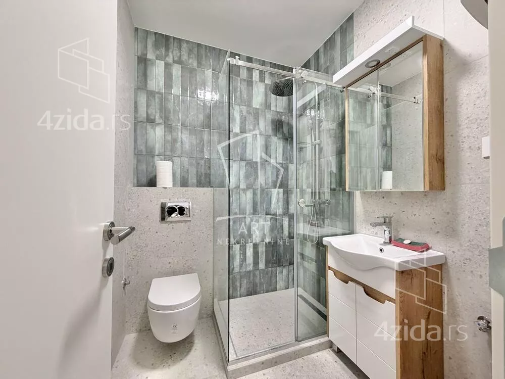 Petosoban stan | 4zida