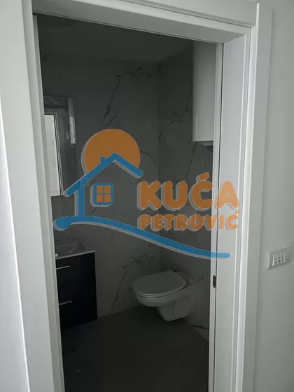 Cara Dušana | 4zida.rs