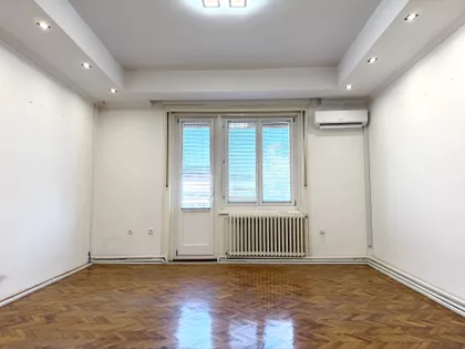 Trg Lazara Nešića | 4zida.rs