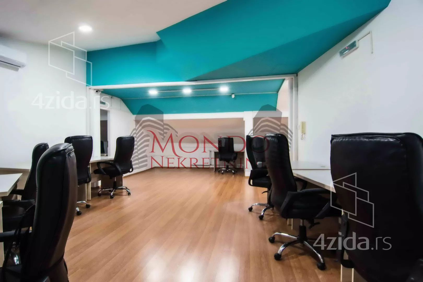 Poslovna zgrada | 4zida
