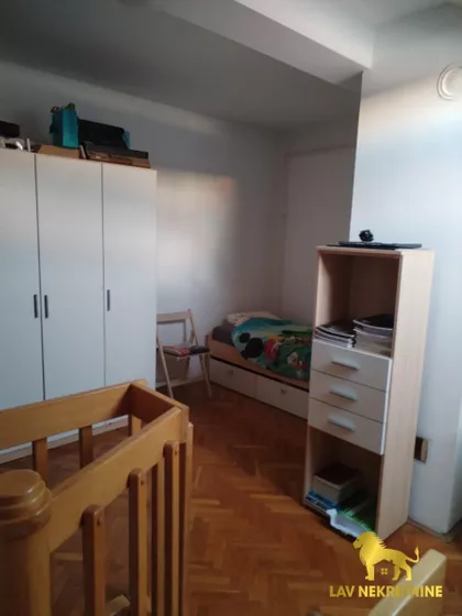 DUŠANA VASILJEVA | 4zida.rs