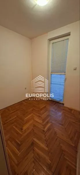 Crveno Barjače | 4zida.rs