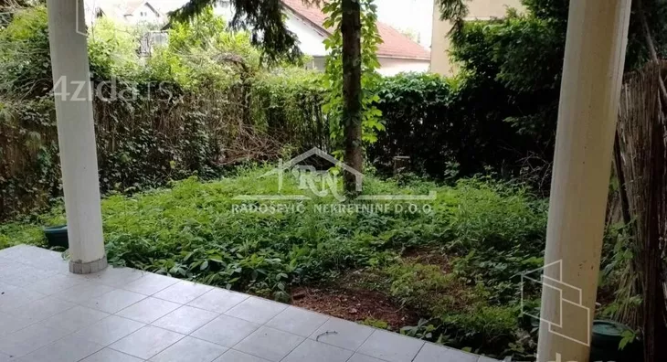 4-etažna kuća | 4zida