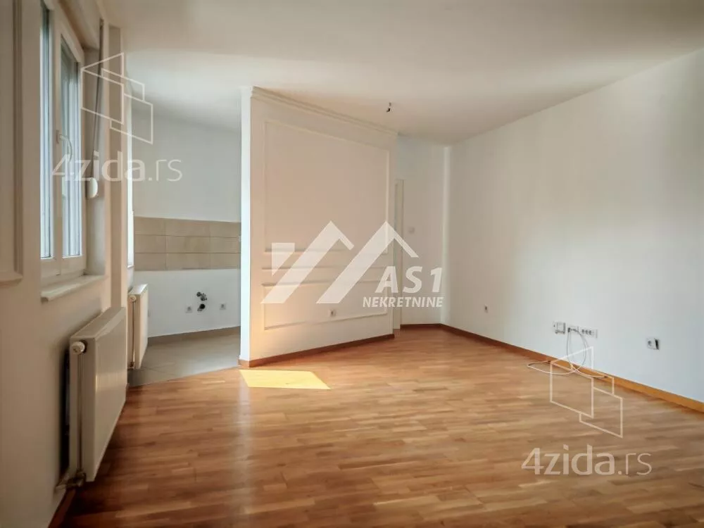 Četvoroiposoban stan | 4zida