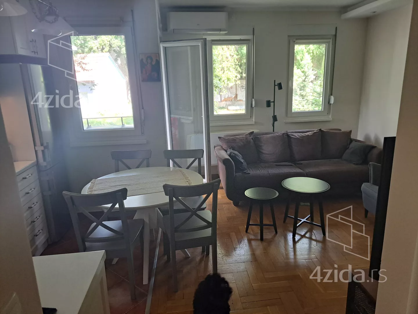 Dvoiposoban stan | 4zida