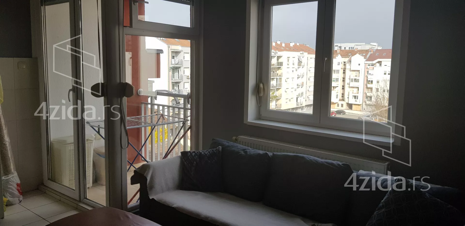 Jednoiposoban stan | 4zida