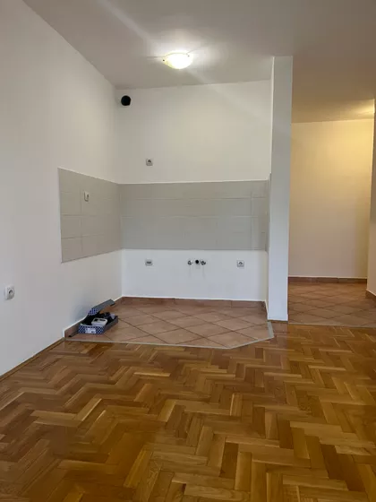 Heroja Pinkija | 4zida.rs