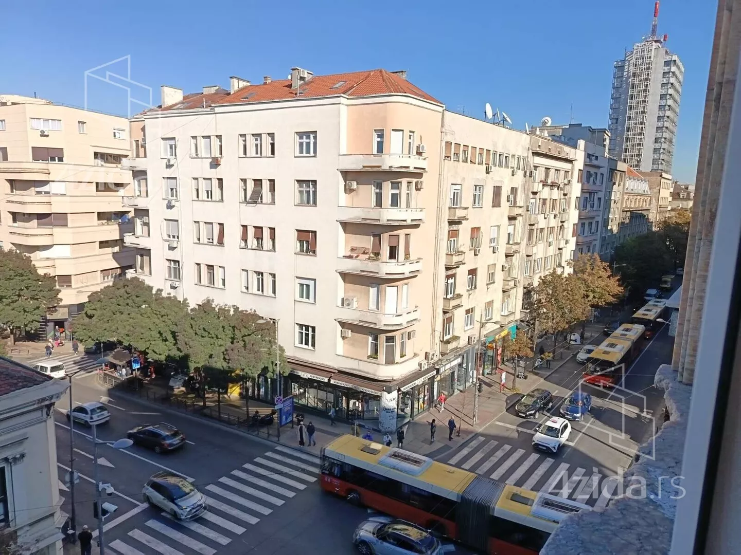 Troiposoban stan | 4zida