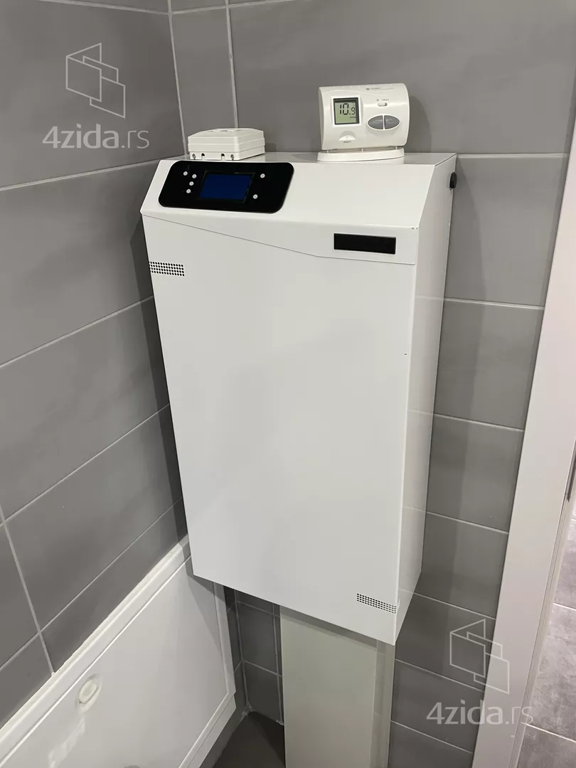 Poslovna zgrada | 4zida