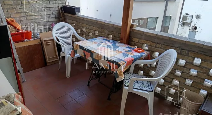 Četvoroiposoban stan | 4zida