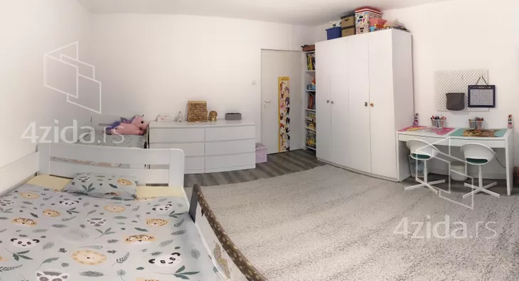 Troiposoban stan | 4zida