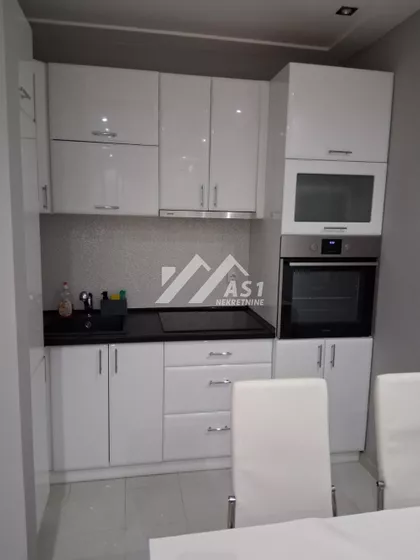 Devet Jugovića | 4zida.rs