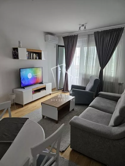 Cara Dušana | 4zida.rs