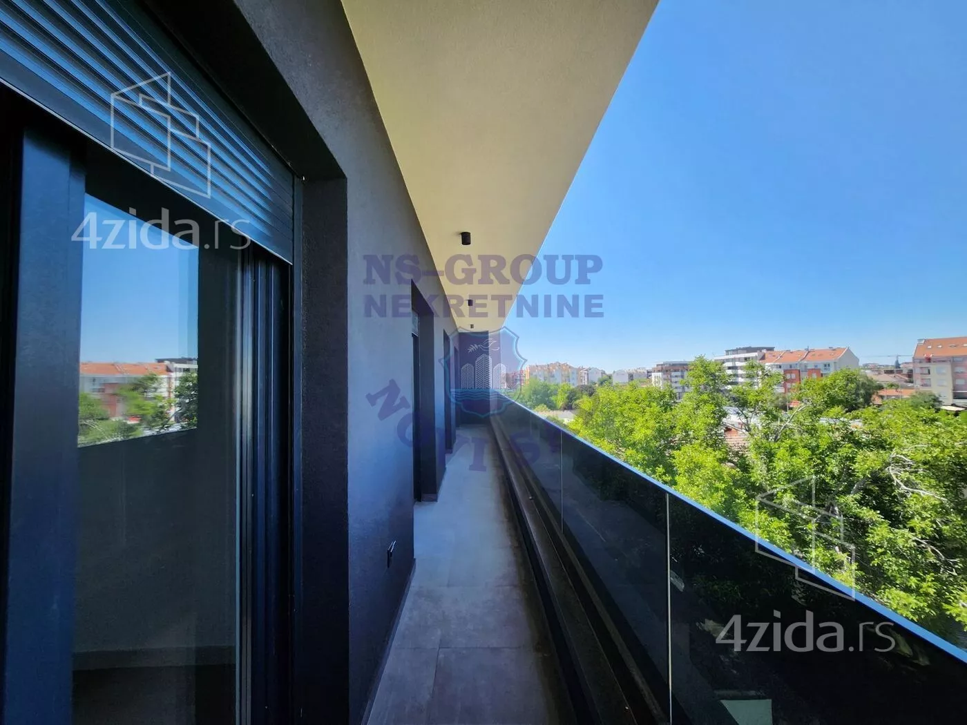 Sedmosoban stan | 4zida