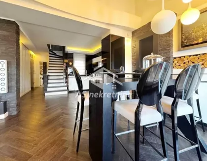 Crveni Krst Vračar | 4zida.rs