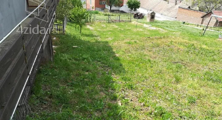 Plac | 4zida