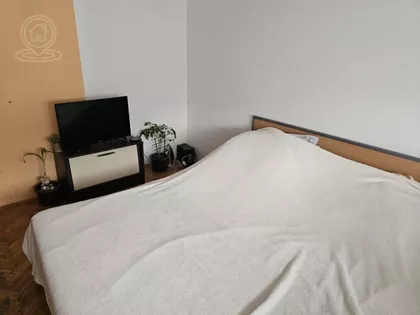 Crveni Pevac | 4zida.rs