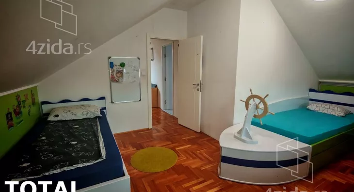 Petosoban stan | 4zida