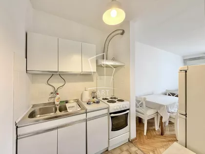 Ustanička | 4zida.rs