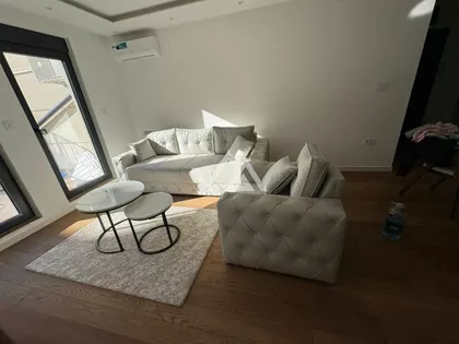 Rade Končara | 4zida.rs