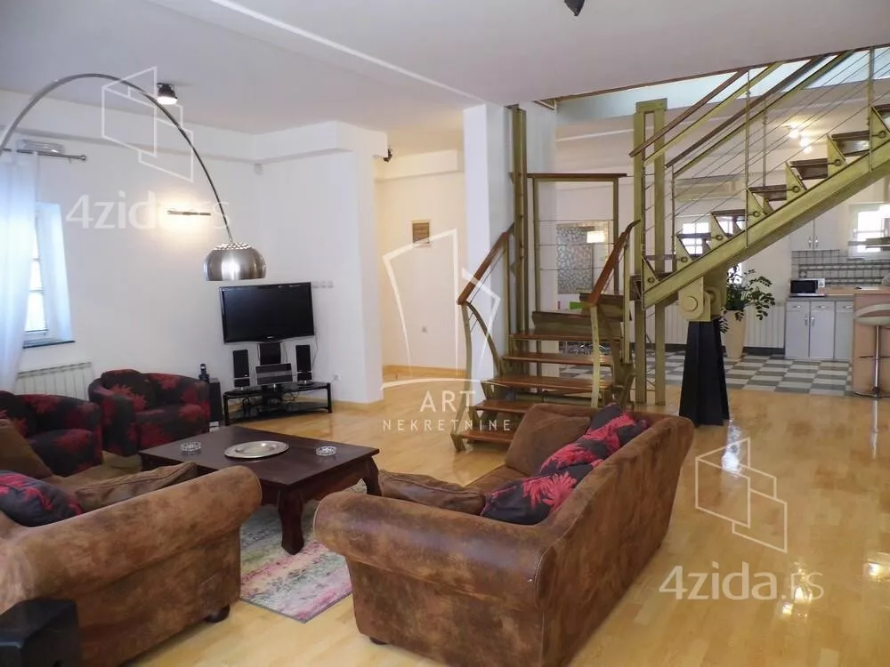 3-etažna kuća | 4zida