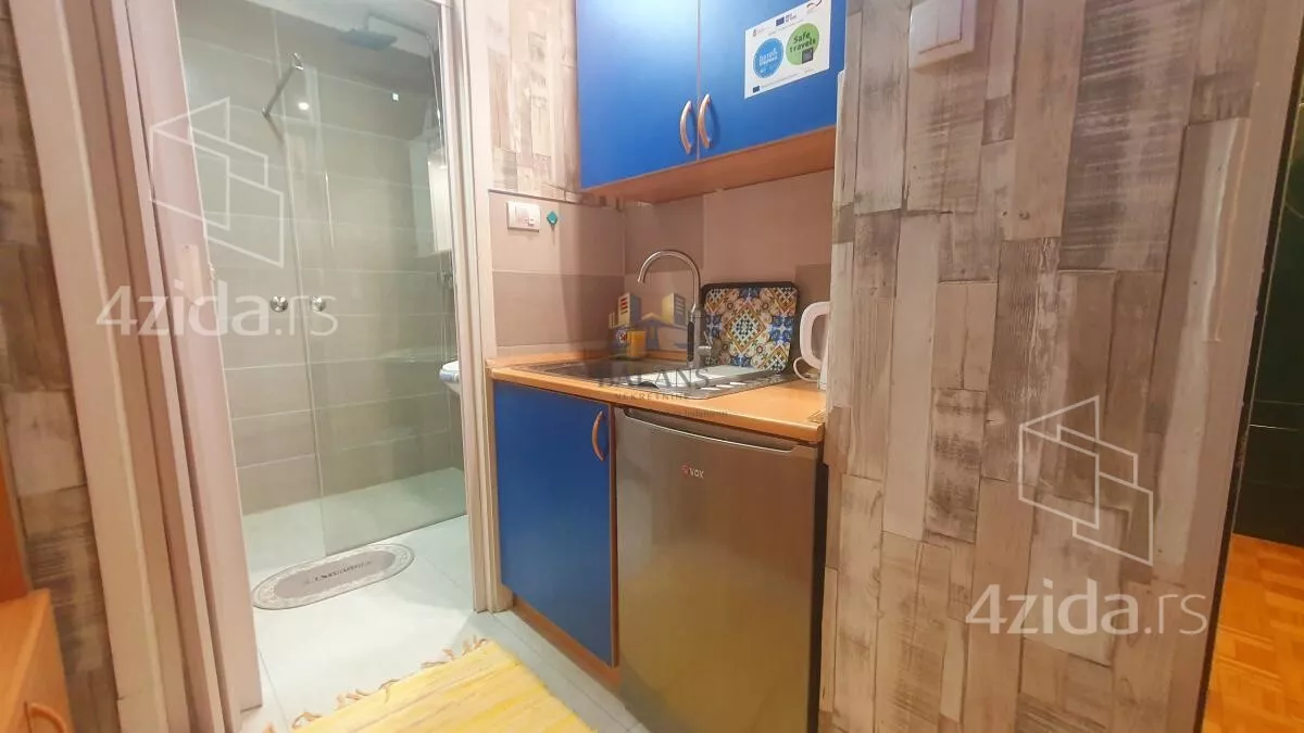 Petosoban stan | 4zida