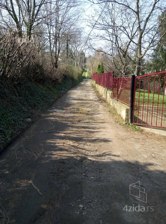 Plac | 4zida