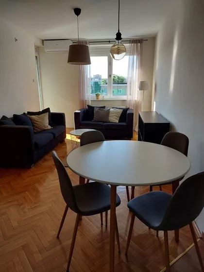 Bulevar Cara Lazara | 4zida.rs