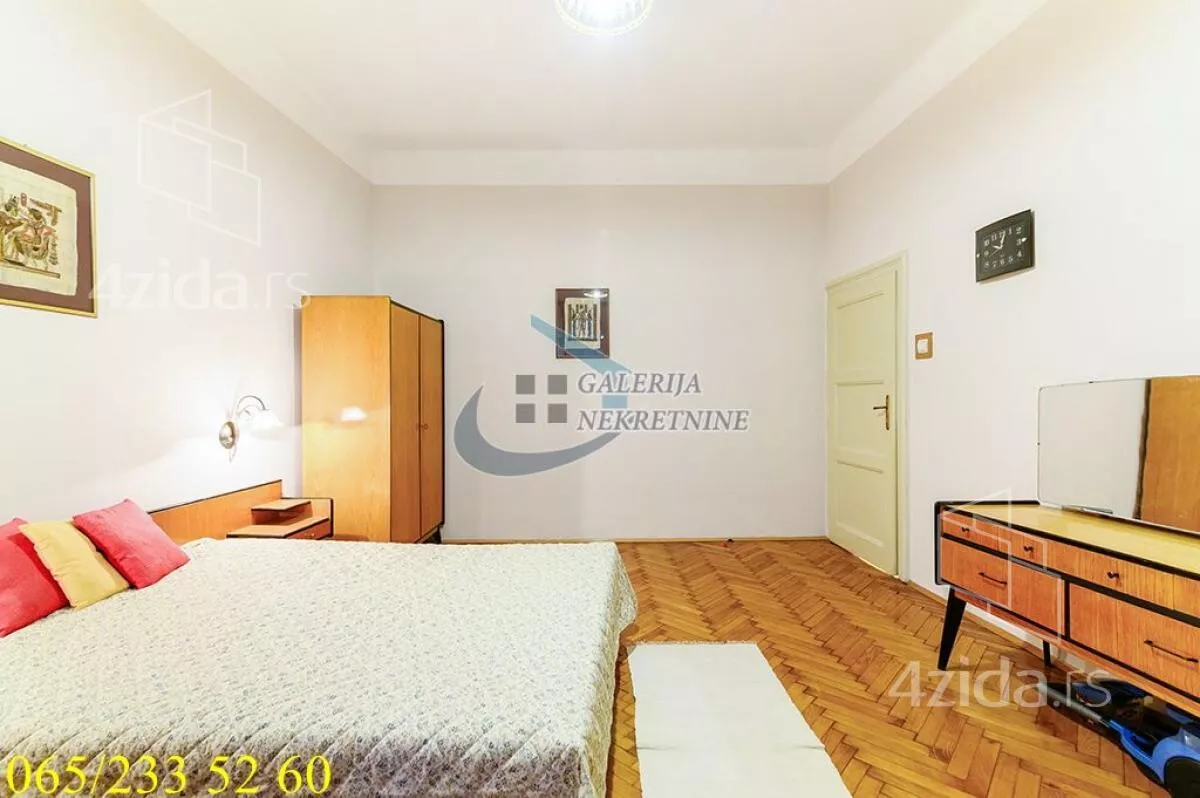 Četvoroiposoban stan | 4zida